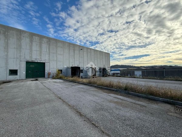 capannone in affitto a Chiuppano