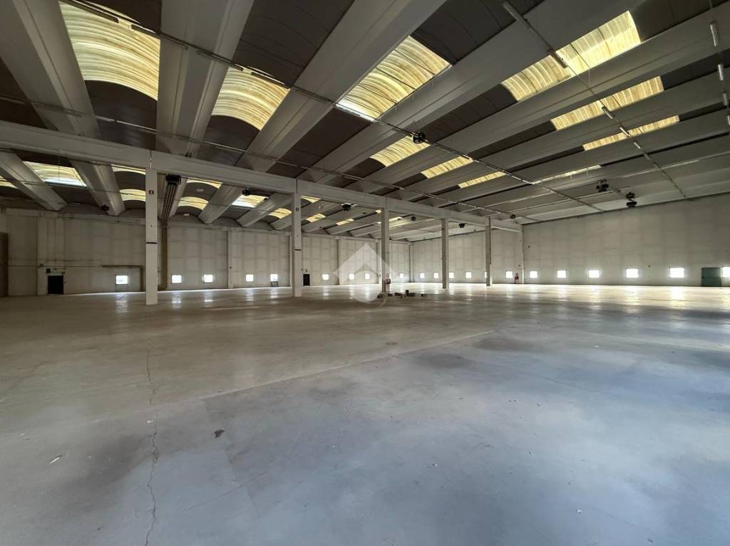 locale commerciale in affitto a Chiuppano