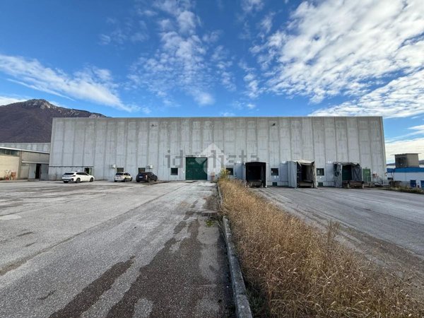 locale di sgombero in affitto a Chiuppano