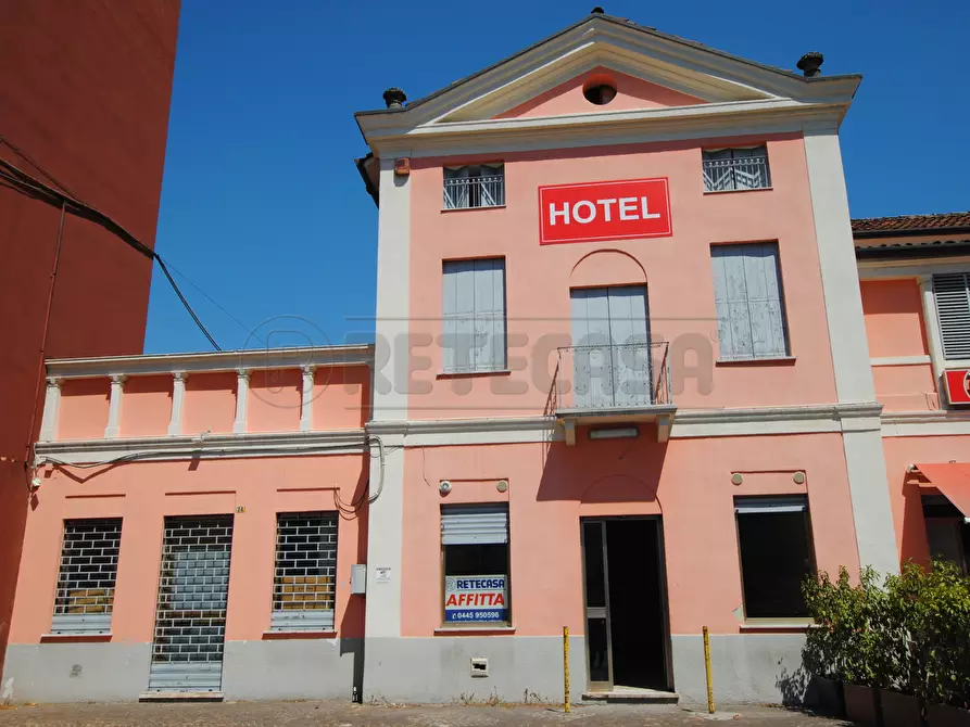 locale commerciale in affitto a Cornedo Vicentino