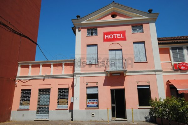 locale commerciale in affitto a Cornedo Vicentino
