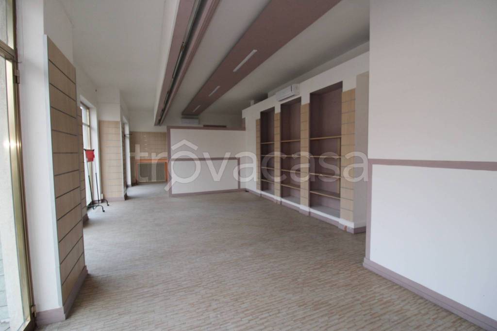 negozio in affitto a Cornedo Vicentino