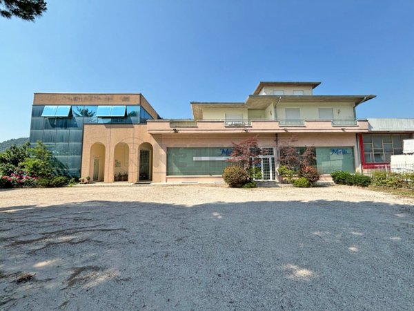 capannone in affitto a Cornedo Vicentino