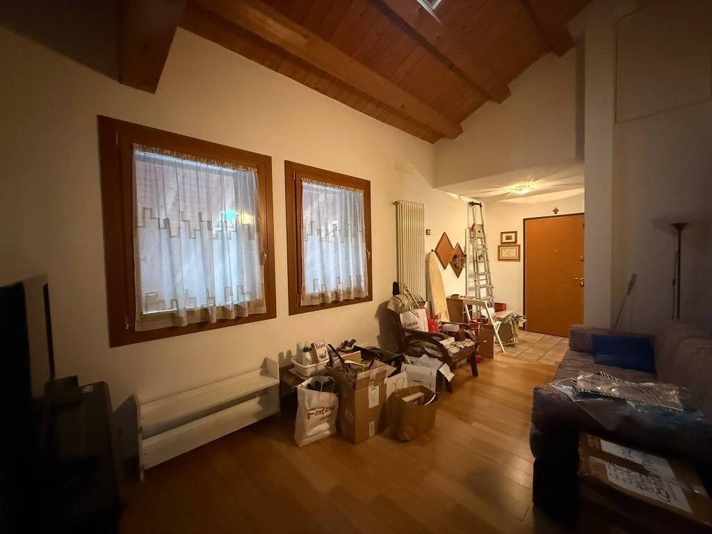 appartamento in affitto a Costabissara in zona Motta