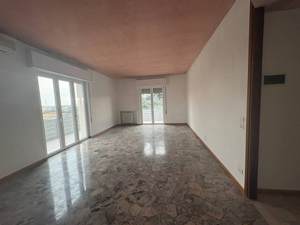 appartamento in affitto a Costabissara