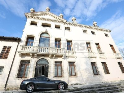 casa indipendente in affitto a Creazzo