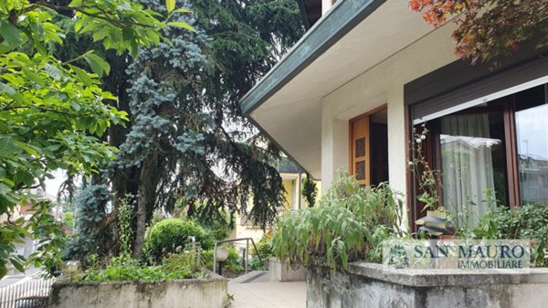 casa indipendente in affitto a Creazzo