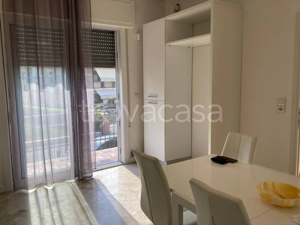 casa indipendente in affitto a Creazzo