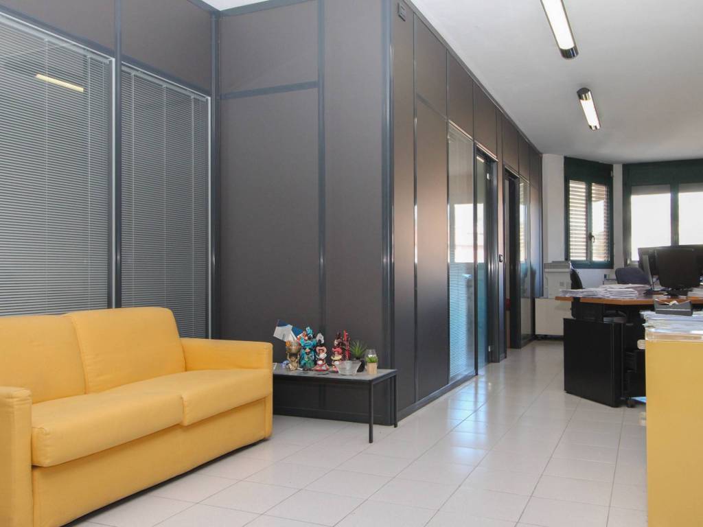 ufficio in affitto a Creazzo