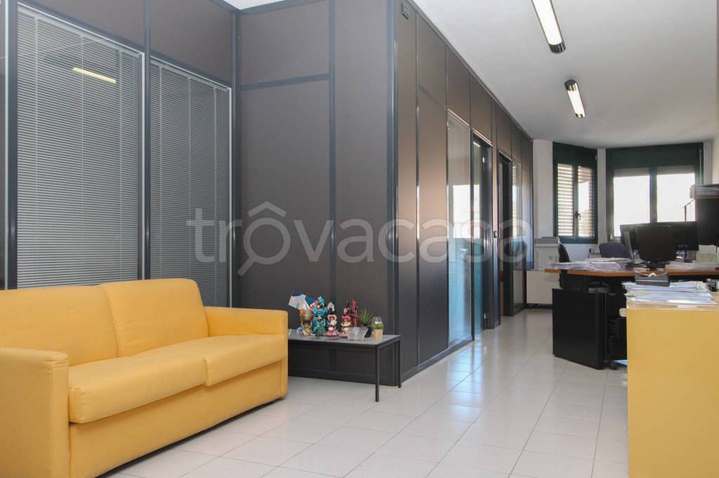 ufficio in affitto a Creazzo