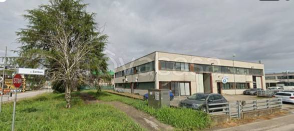 locale commerciale in affitto a Creazzo