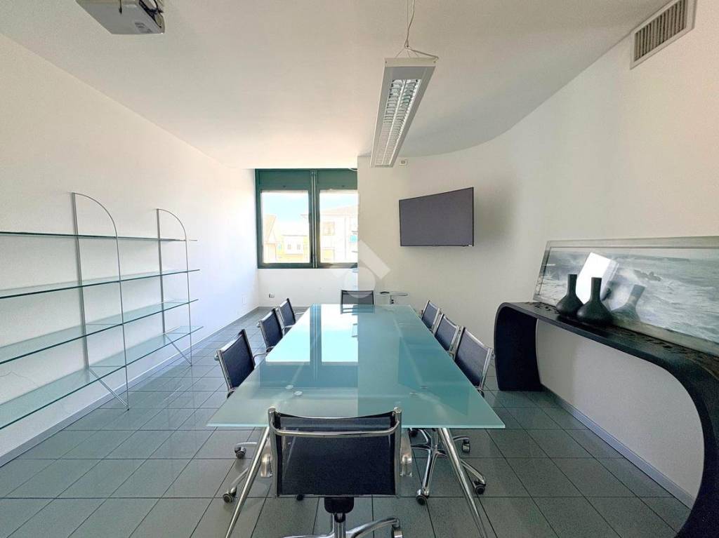 ufficio in affitto a Creazzo