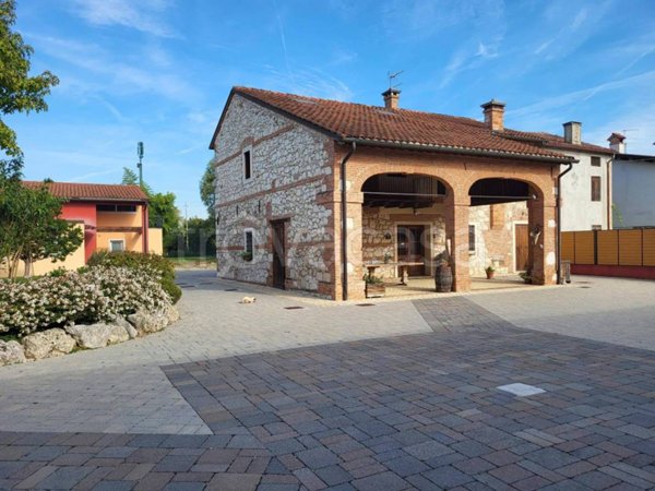 appartamento in affitto a Creazzo in zona Olmo