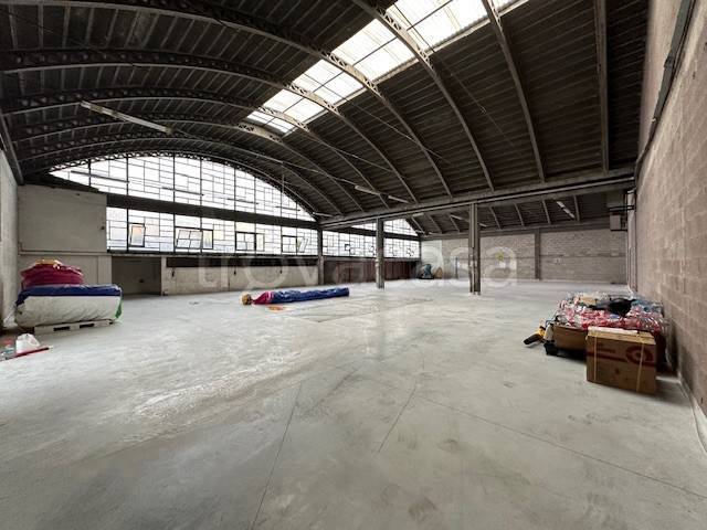 locale commerciale in affitto a Dueville