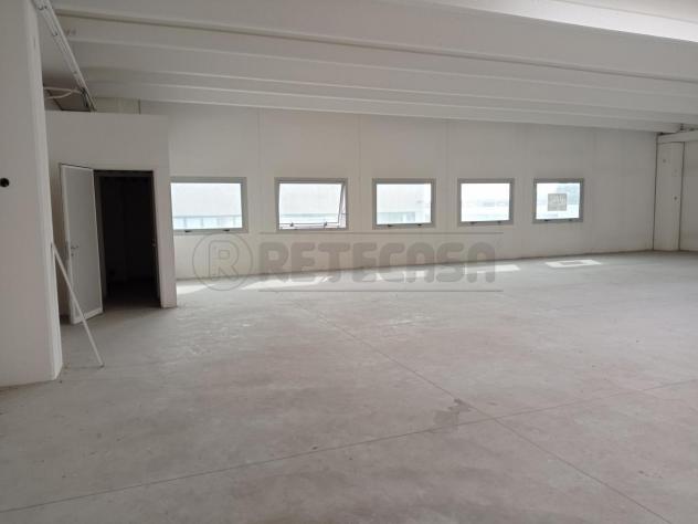 locale commerciale in affitto a Dueville