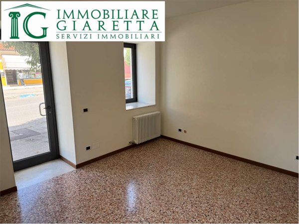 ufficio in affitto a Dueville in zona Povolaro
