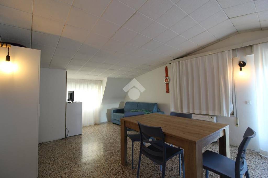 appartamento in affitto a Dueville in zona Povolaro