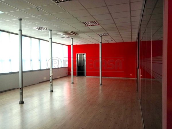 ufficio in affitto a Dueville in zona Povolaro