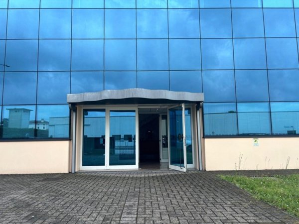 locale commerciale in affitto a Dueville in zona Povolaro