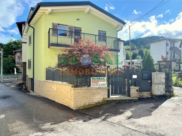 casa indipendente in affitto ad Enego