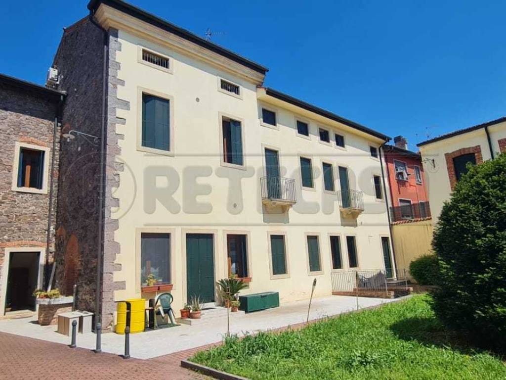appartamento in affitto a Gambellara