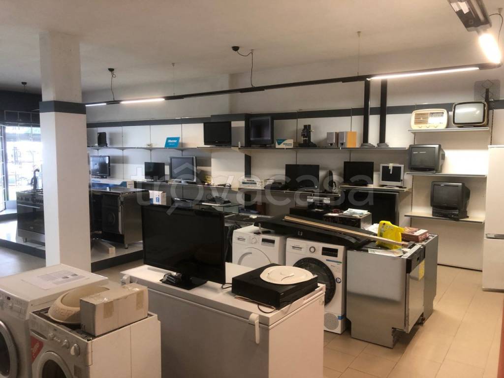 negozio in affitto a Grisignano di Zocco in zona Barbano