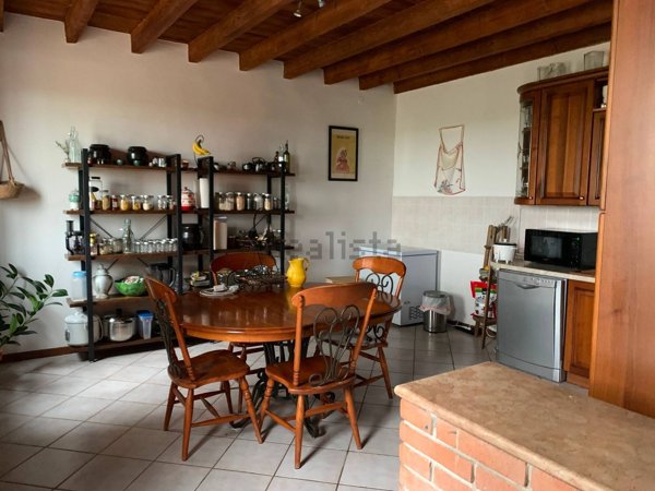 pentavano in affitto a Longare