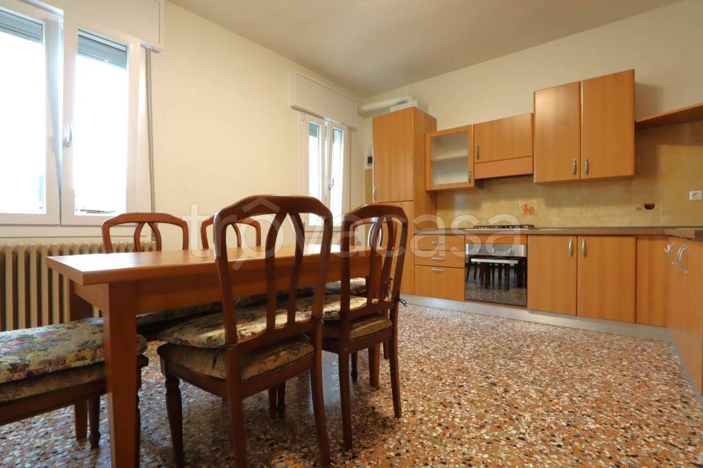 appartamento in affitto a Longare in zona Bugano