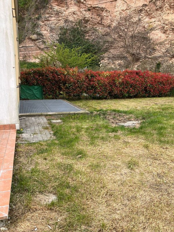 appartamento in affitto a Longare in zona Costozza