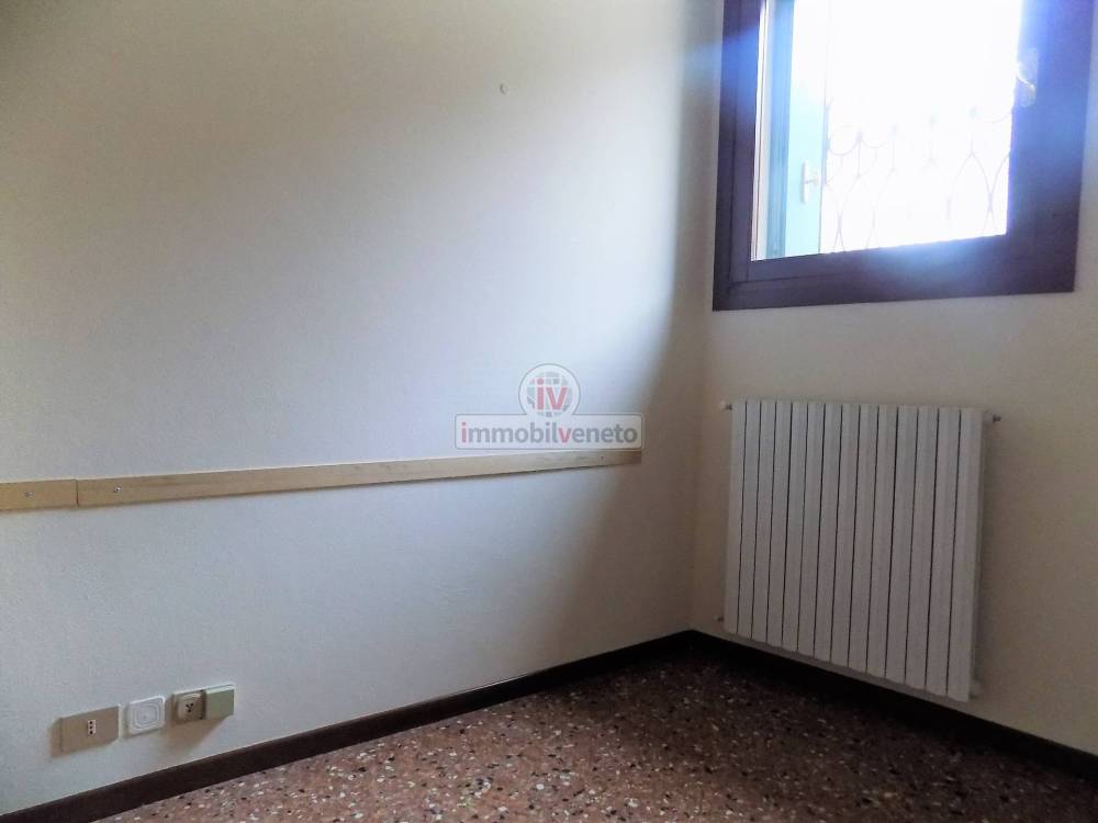 negozio in affitto a Lonigo
