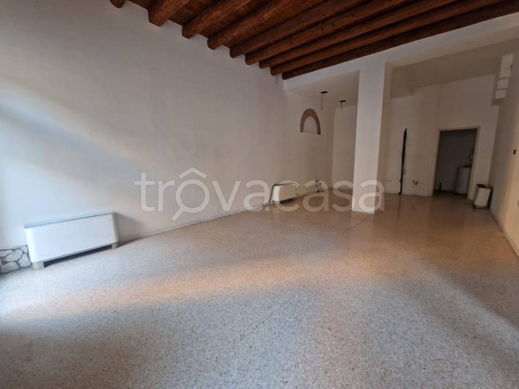 monolocale in affitto a Lonigo