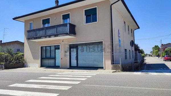 negozio in affitto a Lonigo in zona Almisano