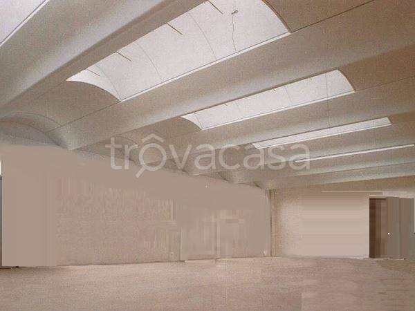 locale commerciale in affitto a Malo