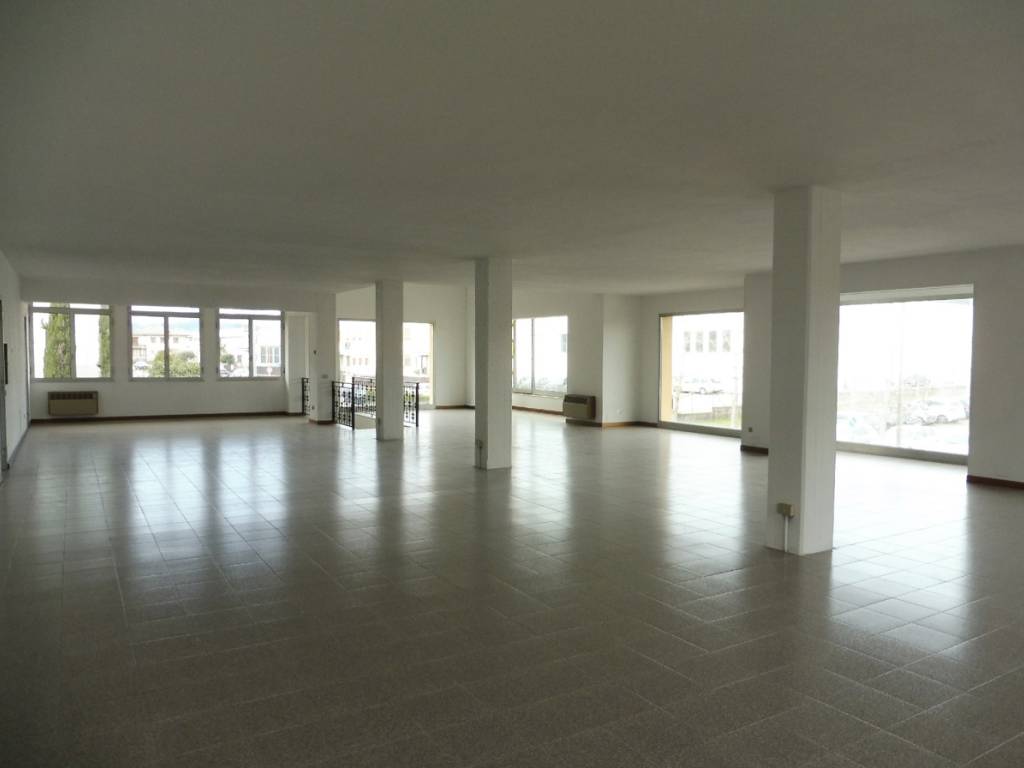 locale commerciale in affitto a Marostica