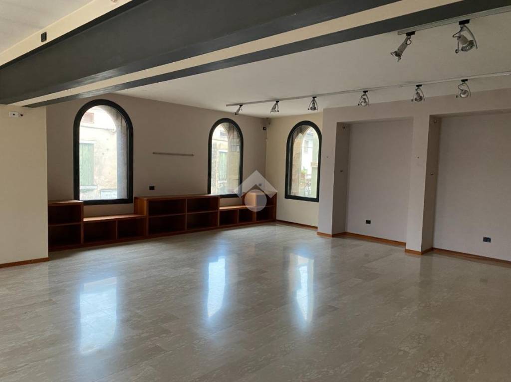 negozio in affitto a Marostica