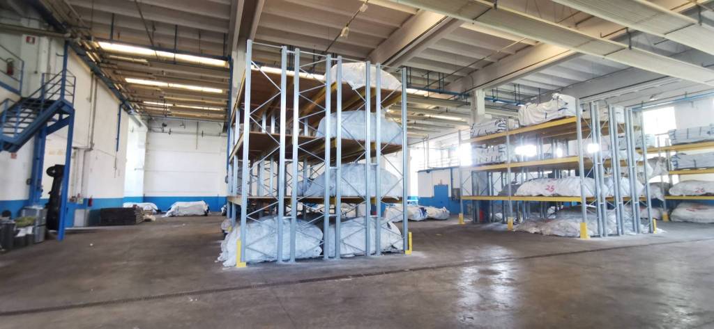 capannone in affitto a Montebello Vicentino