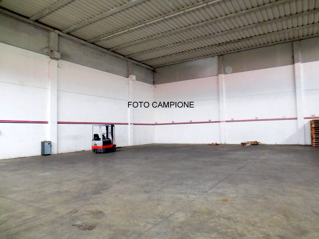 locale commerciale in affitto a Montebello Vicentino
