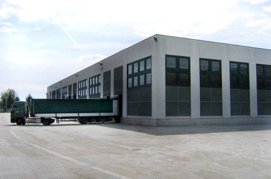 locale commerciale in affitto a Montecchio Maggiore in zona Alte Ceccato