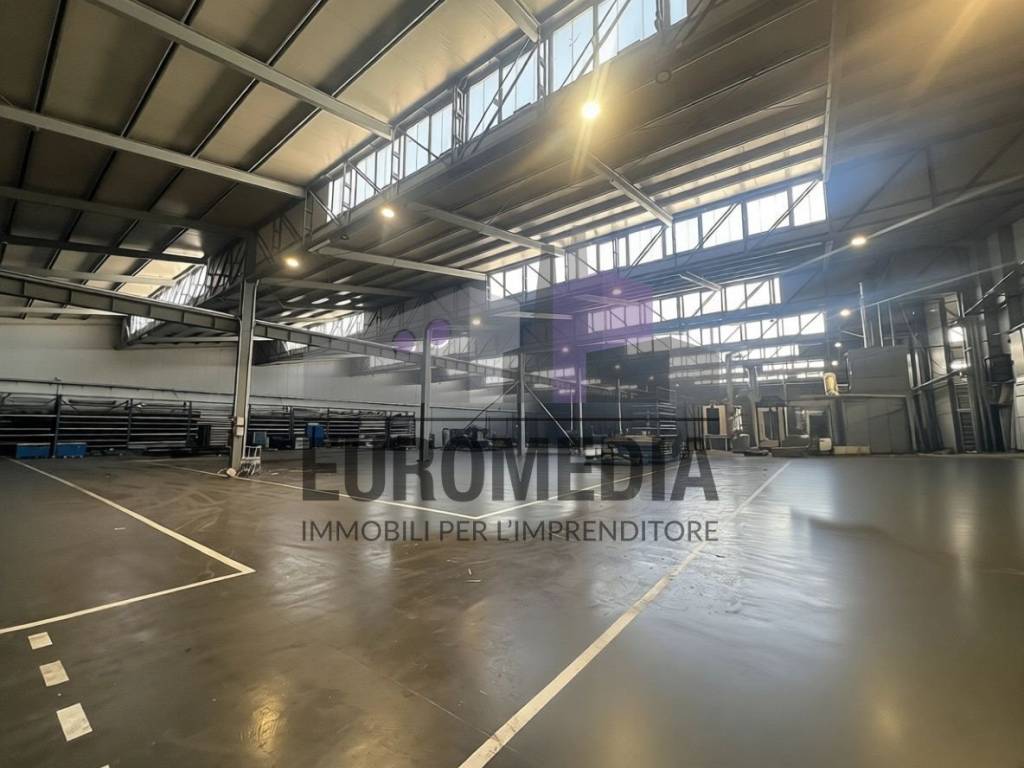 locale commerciale in affitto a Montecchio Maggiore in zona Alte Ceccato