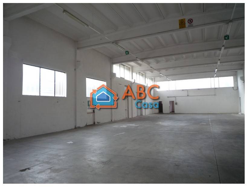 locale commerciale in affitto a Montecchio Maggiore