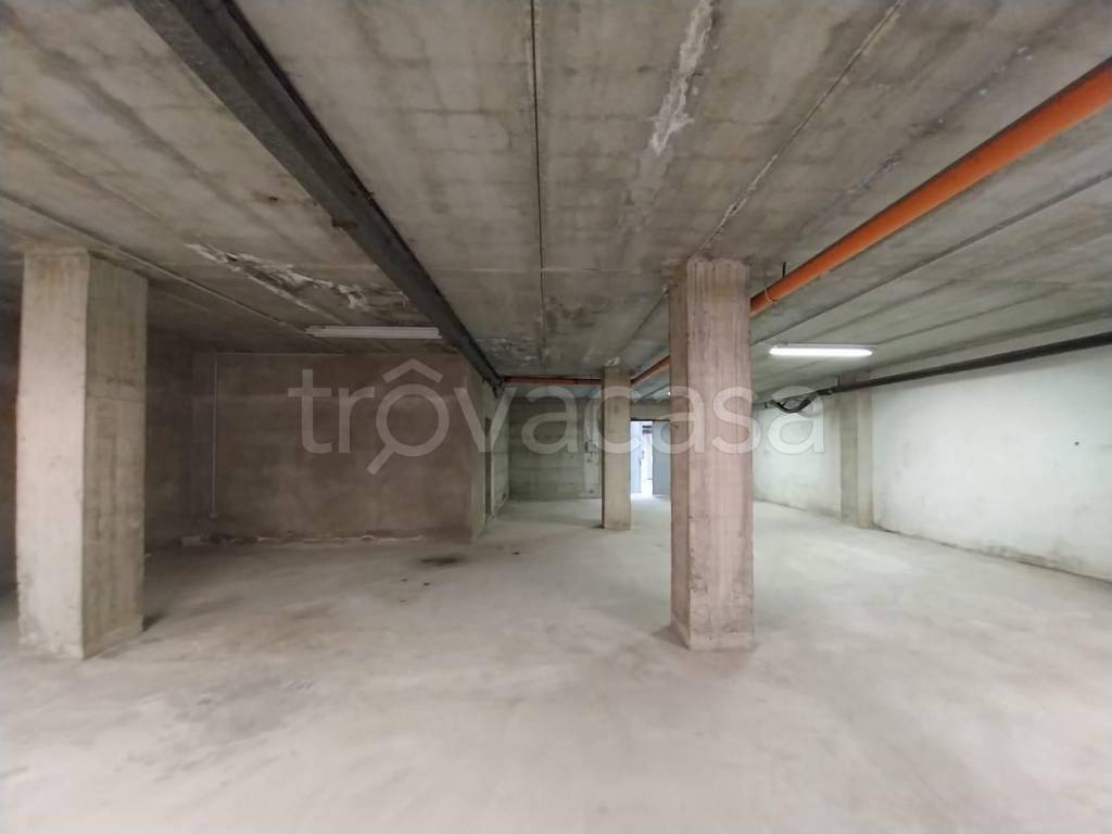 locale commerciale in affitto a Montecchio Maggiore