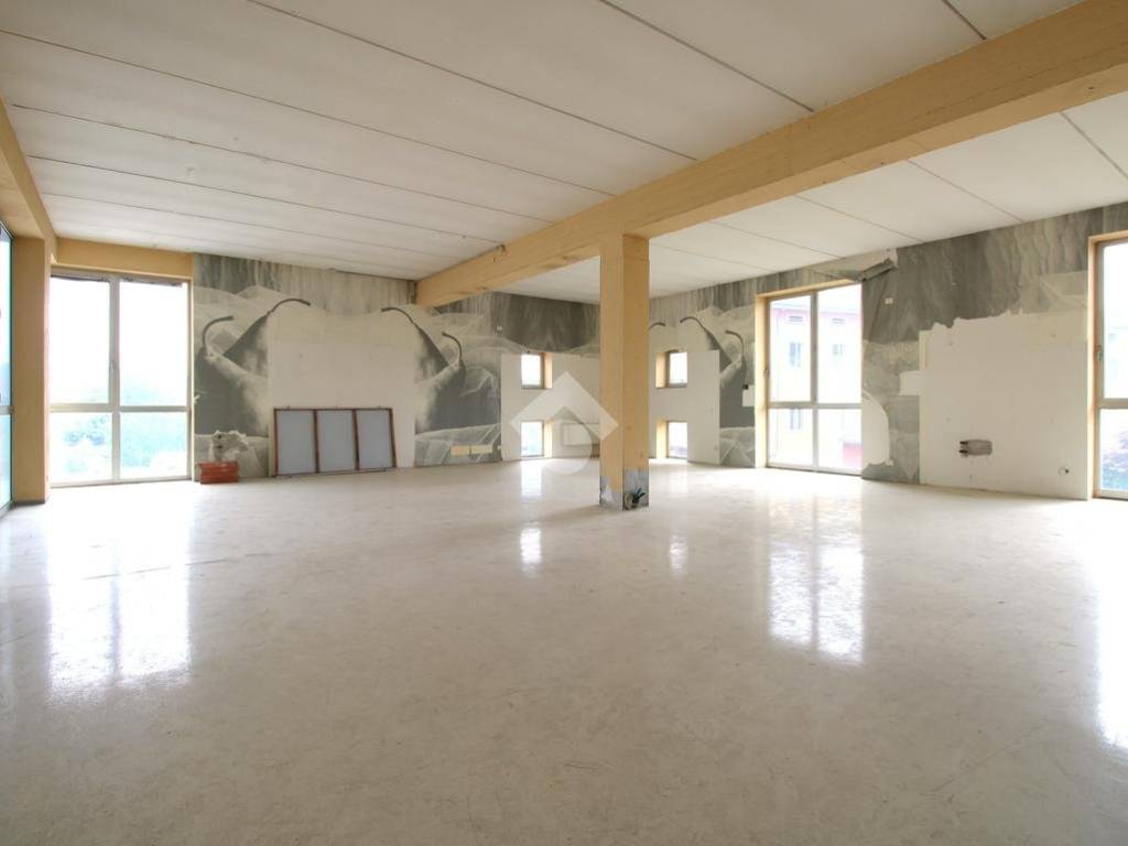 negozio in affitto a Montecchio Maggiore in zona Alte Ceccato