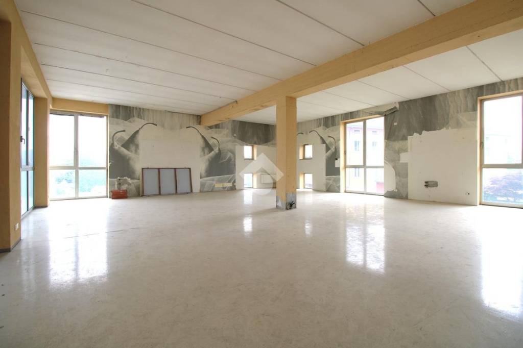 negozio in affitto a Montecchio Maggiore