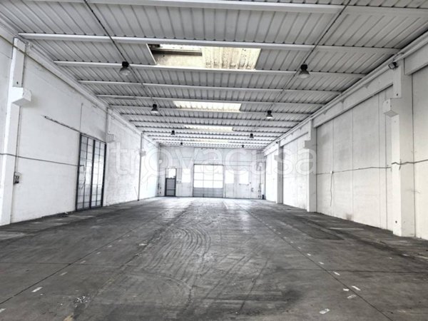 locale commerciale in affitto a Montecchio Maggiore