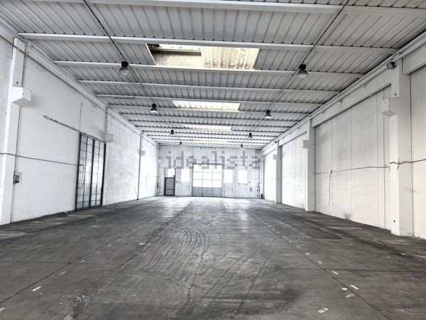 capannone in affitto a Montecchio Maggiore