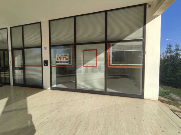 negozio in affitto a Montecchio Maggiore