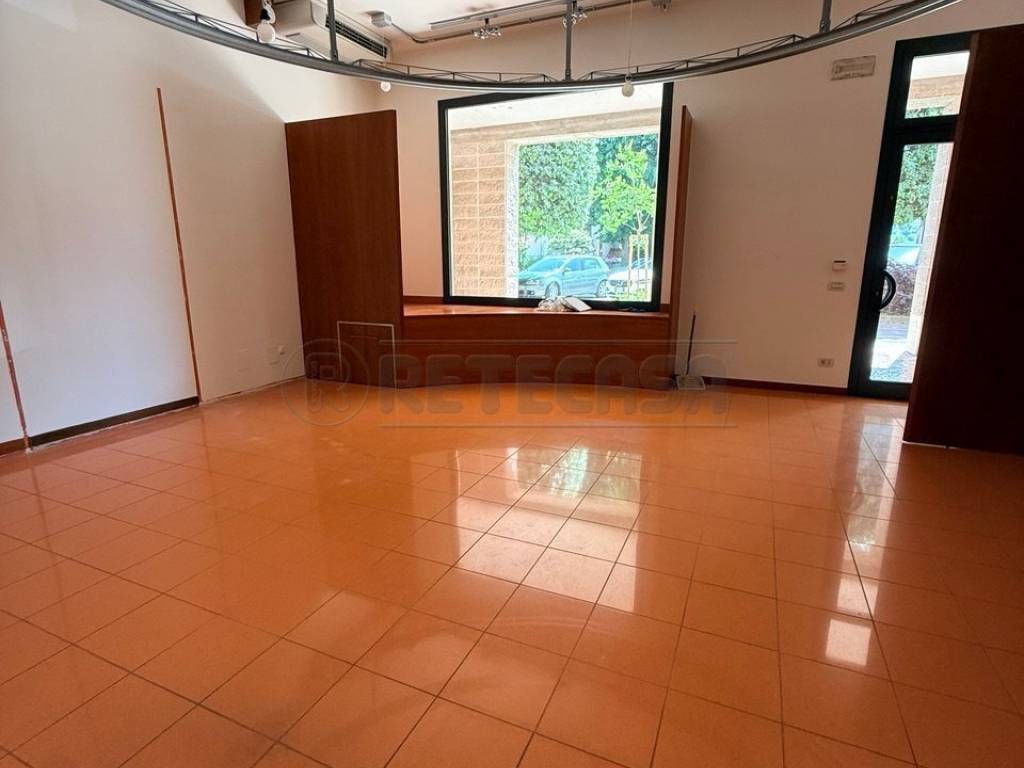 ufficio in affitto a Montecchio Maggiore in zona Alte Ceccato
