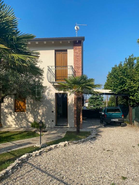 casa indipendente in affitto a Monteviale