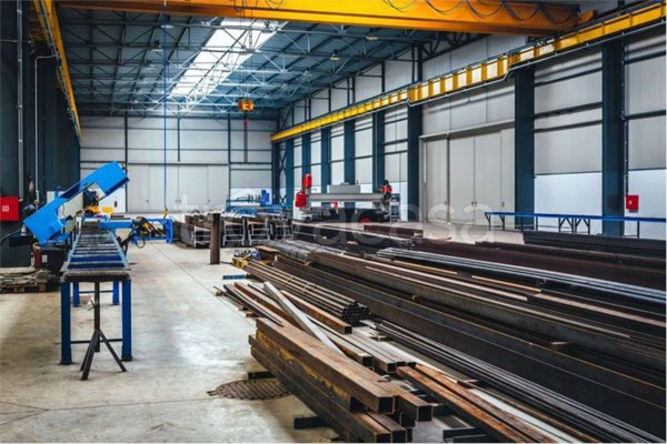 locale commerciale in affitto a Monticello Conte Otto in zona Cavazzale