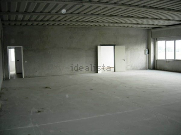 ufficio in affitto a Monticello Conte Otto in zona Cavazzale